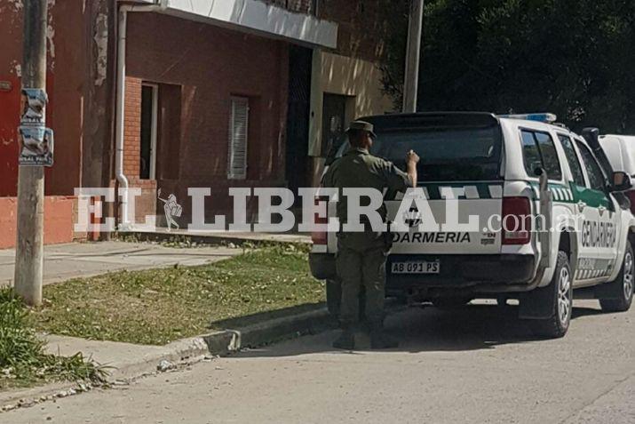 El personal de Gendarmería Nacional retiró bienes de la radio de FM allanada