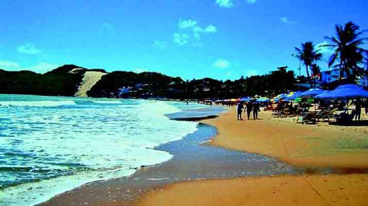 iquestCuaacutel es hoy el costo de veranear en Brasil para una pareja o una familia tipo