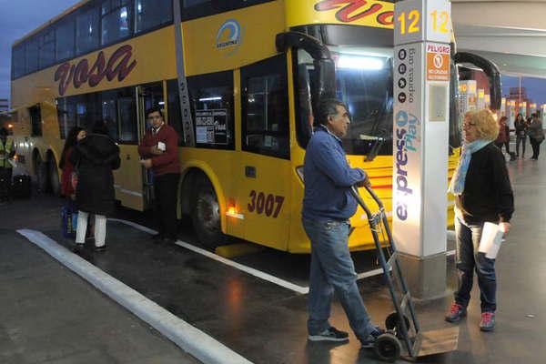 La UTA anuncioacute un paro para servicios de larga distancia