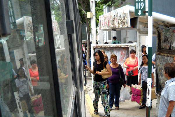 A estar atentos a partir de las 22 no habraacute colectivos urbanos e interurbanos