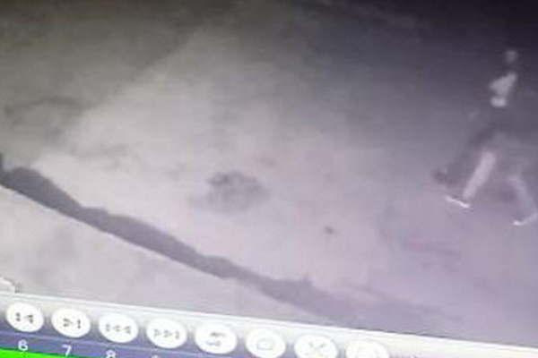 Ropa con sangre y manchas rojizas complican al sobrino de la joven golpeada en Atamisqui