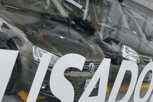 Cayoacute la demanda de usados y los 3 maacutes vendidos valen de 200 mil a 320 mil