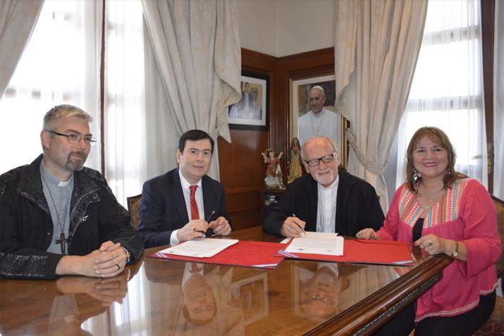 El gobernador de la Provincia Dr Gerardo Zamora presidió la firma del convenio