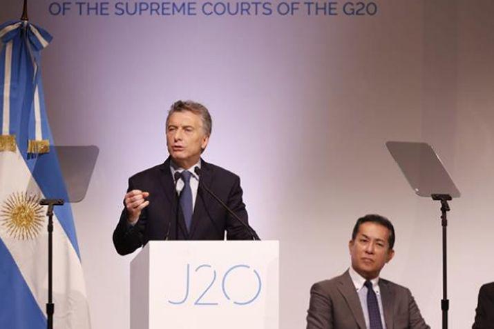 Estamos comprometidos en la lucha contra la corrupción reafirmó