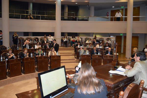 Diputados abordaron diferentes iniciativas de intereacutes ciudadano 
