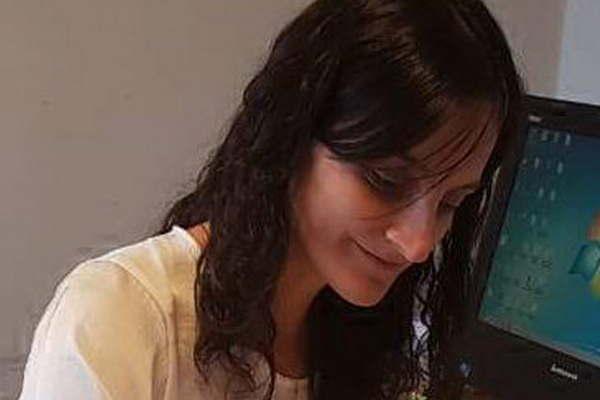 No le dio plata la tiacutea y amenazoacute con destrozarle la vivienda y el automoacutevil