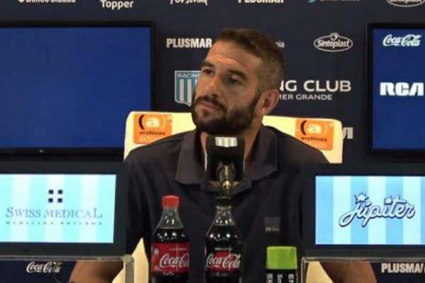 Licha dijo que el DT  de Boca apretoacute al aacuterbitro