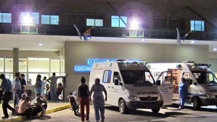 Una joven peleoacute con su pareja y se realizoacute cortes profundos en los brazos