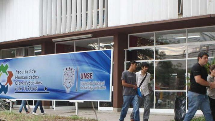 Las clases en la Unse se acomodan al horario de colectivos