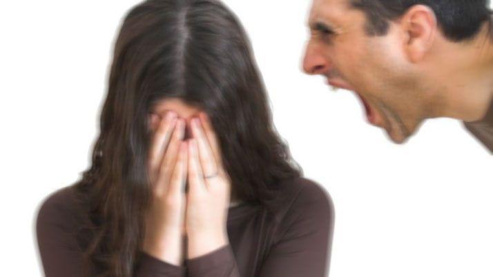 Su marido llegoacute borracho la insultoacute y ella tomoacute un cuchillo para defenderse