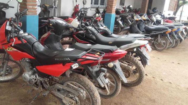 Colonia El Simbolar- secuestran numerosas motos conducidas por menores