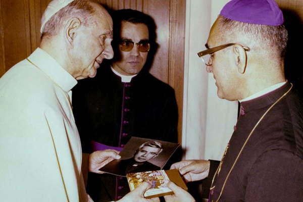 El Papa proclama santos hoy a Pablo VI y a monsentildeor Romero