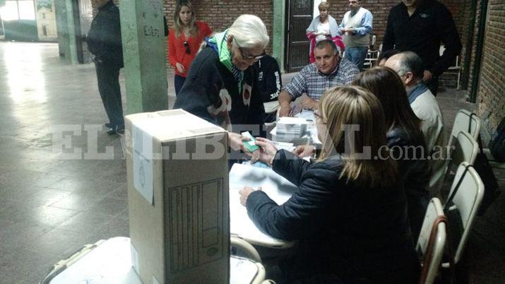 FOTOS  Miraacute las imaacutegenes de las elecciones histoacutericas en Loreto