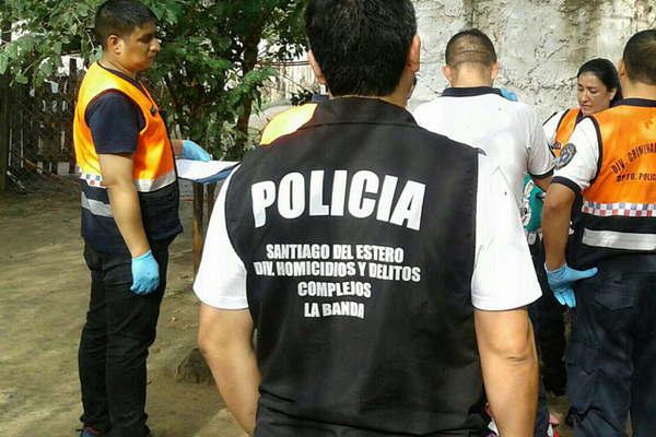 Bandos armados se enfrentaron y un adolescente terminoacute gravemente herido