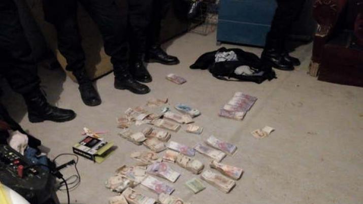 Caacutemaras de seguridad grabaron todo el atraco a Comeco