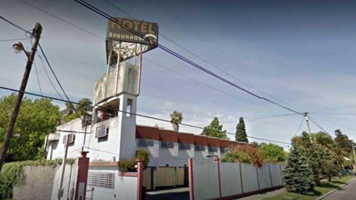 Una mujer embarazada fue hallada sin signos vitales en un motel