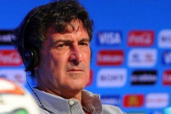 Kempes salioacute a defender a Messi y criticoacute a Maradona