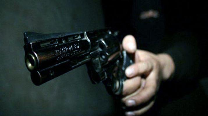 Los agresores portaban armas de fuego y andaban encapuchados