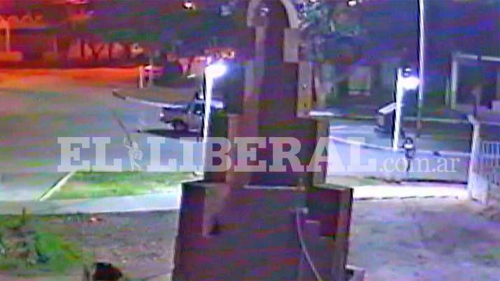 VIDEO  El momento en el que intentan raptar a la joven bandentildea