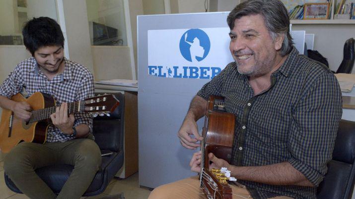 VIDEO Marcelo Mitre visitoacute EL LIBERAL y habloacute de su pentildea