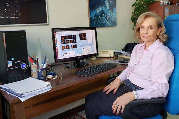 Santiaguentildea reconocida con tiacutetulo de Dra Honoris Causa