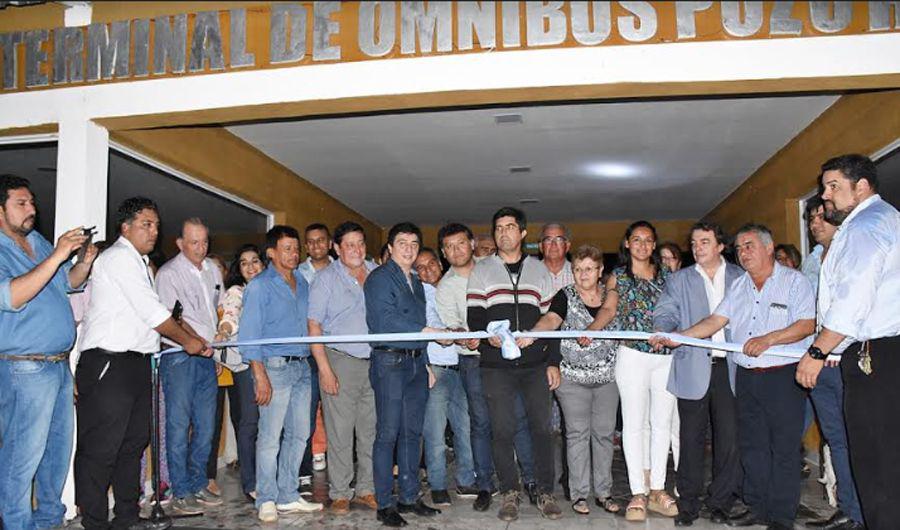 Inauguran una terminal de oacutemnibus y viviendas sociales en Pozo Hondo