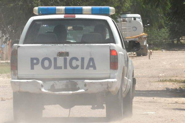 Denuncioacute que su hija se escapoacute por la ventana para encontrarse con el novio