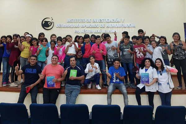 Alumnos de dos escuelas de la localidad de Sentildeora Pujio pudieron conocer Las Termas 
