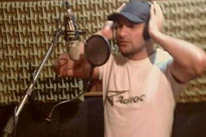 Franco durante la grabación de uno de los temas que cantaba