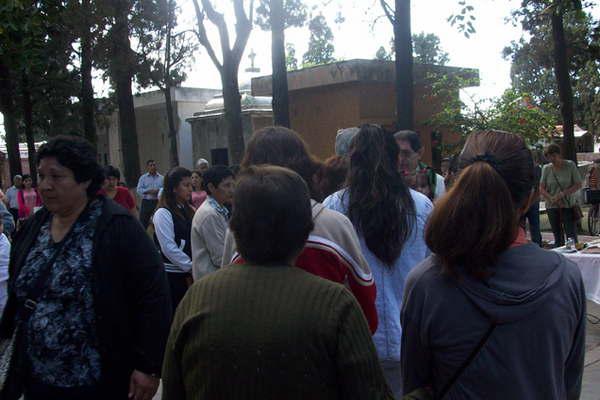Se conmemoroacute el Diacutea de la Madre en  la ciudad de Fernaacutendez con una misa