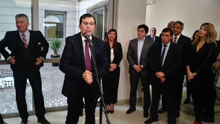 Zamora habloacute de la presunta estafa al Estado por sobreprecios en venta de combustibles
