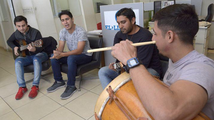 VIDEO Delestero la banda que propone un folclore energeacutetico