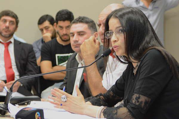 Monstruo abusoacute de cuatro de sus siete hijas y engendroacute hijos con dos de ellas