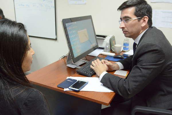 Con ayuda de su concubino una mujer le propinoacute una brutal paliza a su propio hijo