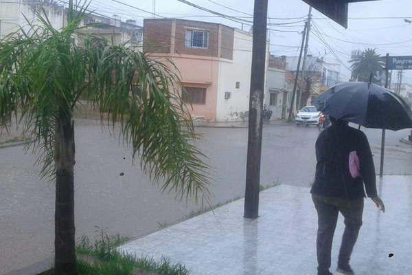 La lluvia no da tregua a poblaciones ubicadas en el sudeste provincial 