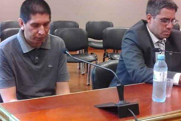 Lo juzgan por asesinar a su esposa de 7 puntildealadas convencido de que le era infiel con un cuntildeado