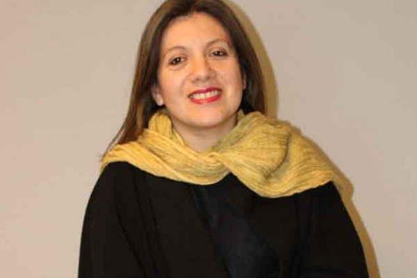 Marcela Mansilla asumiraacute el viernes como intendente de Colonia Dora