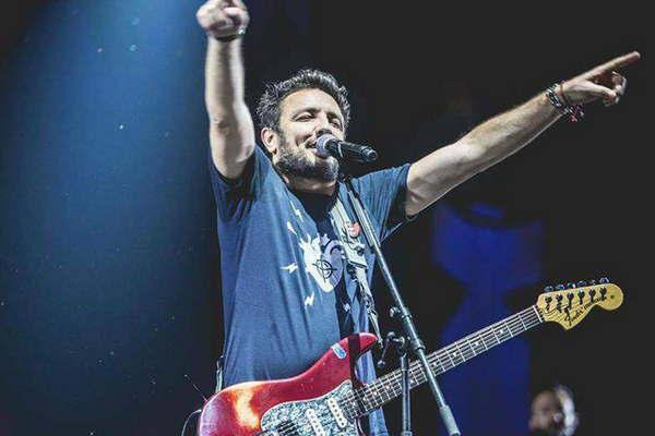 El liacuteder de NTVG reveloacute de queacute se enteroacute hace 8 antildeos antes de actuar en Santiago