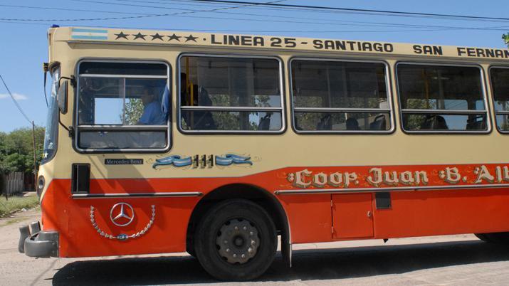No hubo acuerdo y los exchoferes de la liacutenea 25 siguen en la incertidumbre