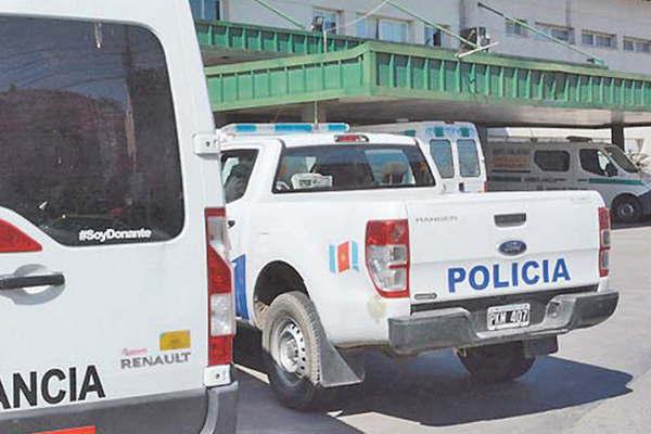 Motociclista herido al chocar contra un automoacutevil
