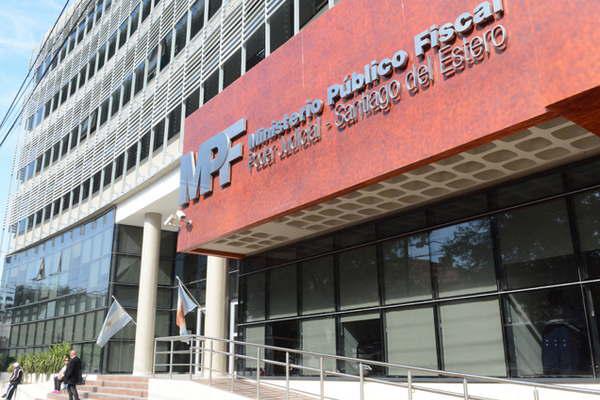 Estaciones de servicio cobraban un 20-en-porciento- maacutes al Estado por cada litro de combustible