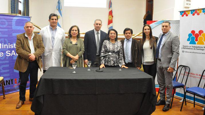 Firman convenio entre Salud y Trabajo