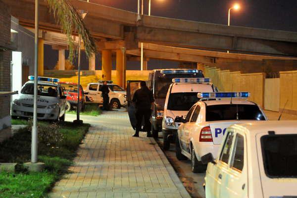 Comerciante denuncioacute el robo de 23 mil del interior de su automoacutevil