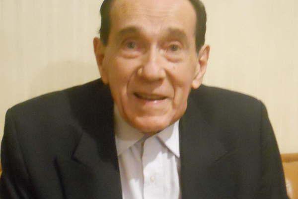 La Unse designoacute Doctor Honoris Causa al Prof Oreste Edmundo Pereyra