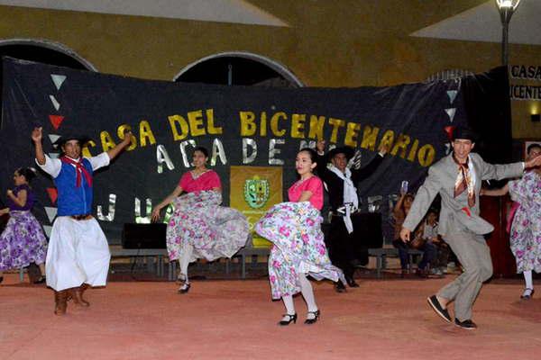 Con vistas a La Salamanca 2019 la Escuela Municipal de Folclore prepara las audiciones de bailarines 