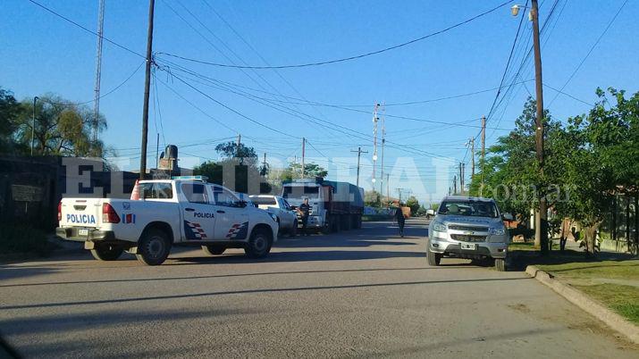 Antildeatuya- la policiacutea allana un domicilio en busca de dos personas