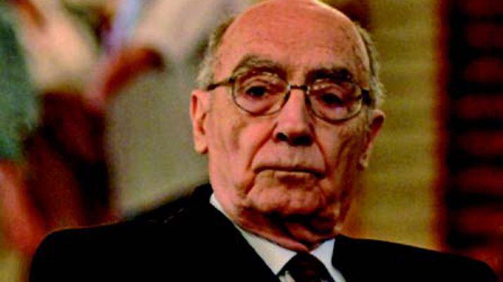 Publican la uacuteltima parte del diario de Saramago que escribioacute el antildeo que ganoacute el Nobel