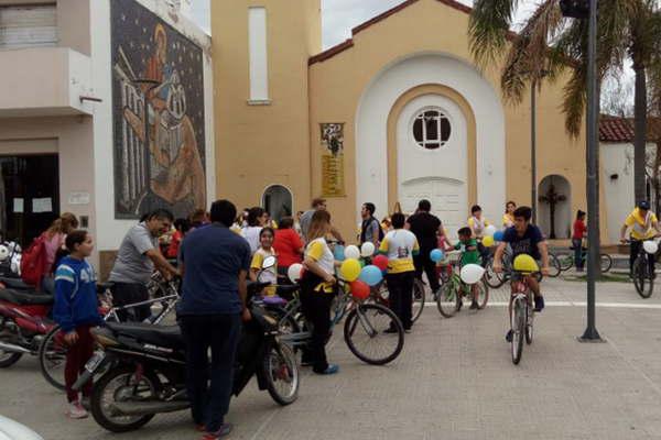 Se realizoacute la 3ordf gran bicicleteada misionera por los barrios termenses