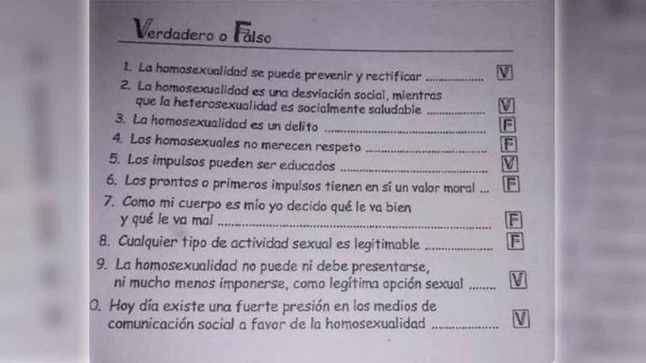 Poleacutemica por maestra que dio material homofoacutebico en una escuela catoacutelica