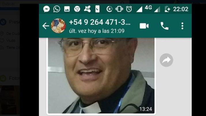 Estoy muy caliente- Los mensajes hot de un cura a un joven